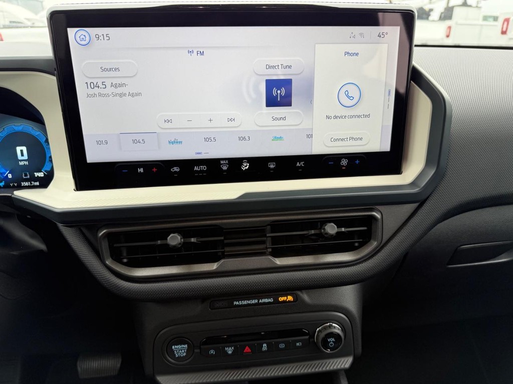 Ford Bronco Sport Vehicle Full-screen Gallery Image 12