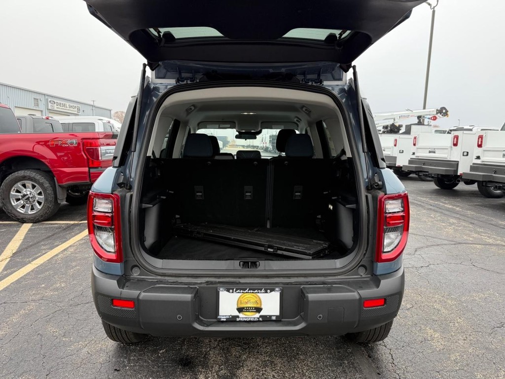 Ford Bronco Sport Vehicle Full-screen Gallery Image 13