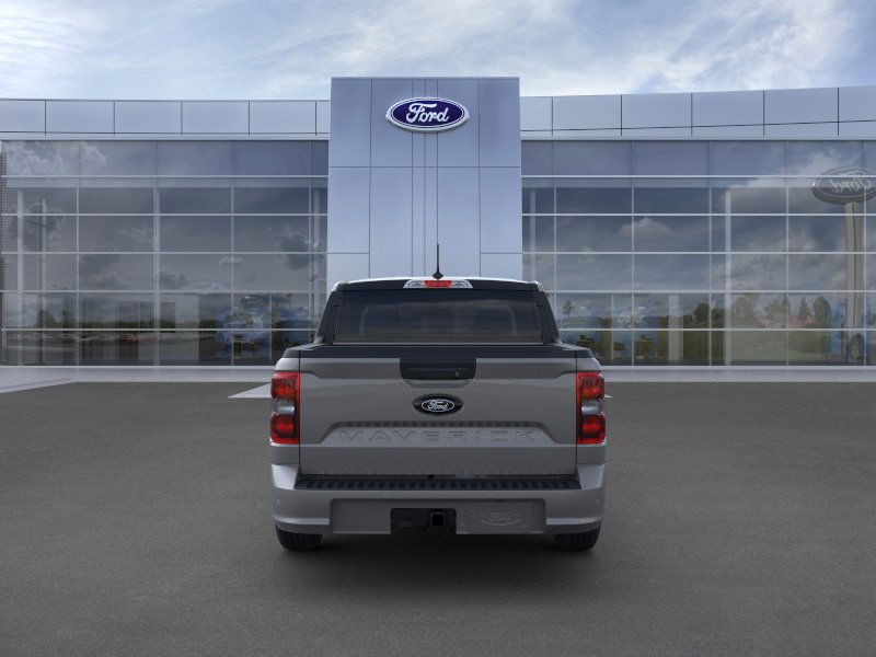 Ford W8T Vehicle Full-screen Gallery Image 5