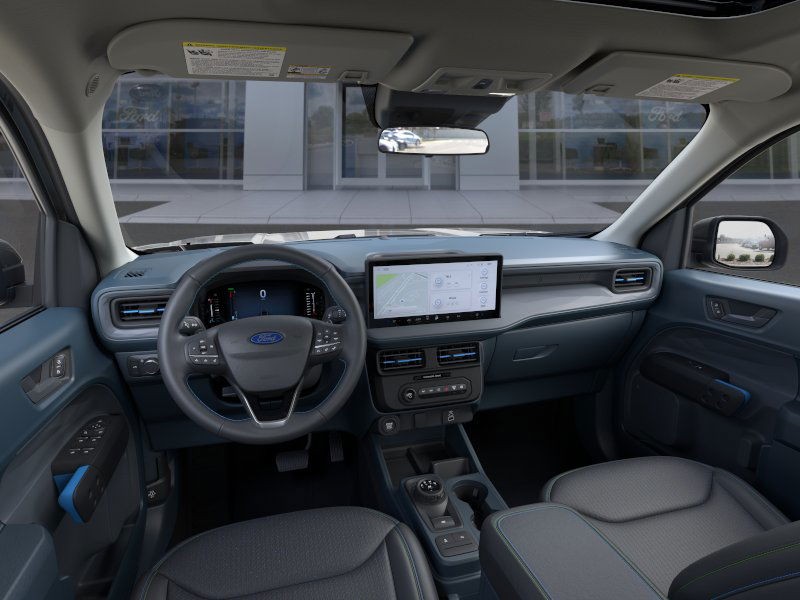 Ford W8T Vehicle Full-screen Gallery Image 9