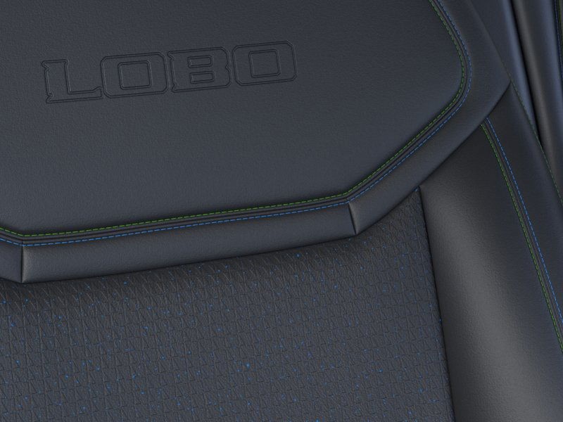 Ford W8T Vehicle Full-screen Gallery Image 17