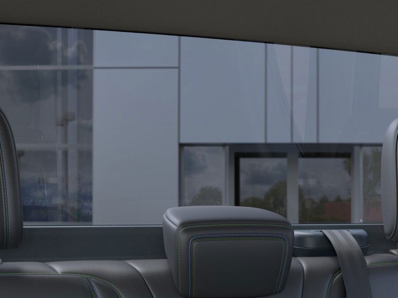 Ford W8T Vehicle Full-screen Gallery Image 24