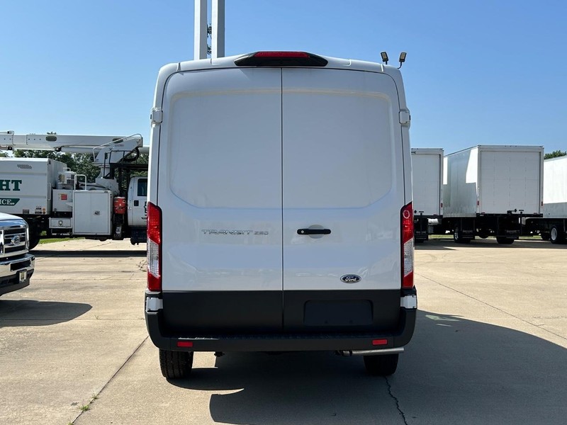 Ford Transit Cargo Van Vehicle Full-screen Gallery Image 5