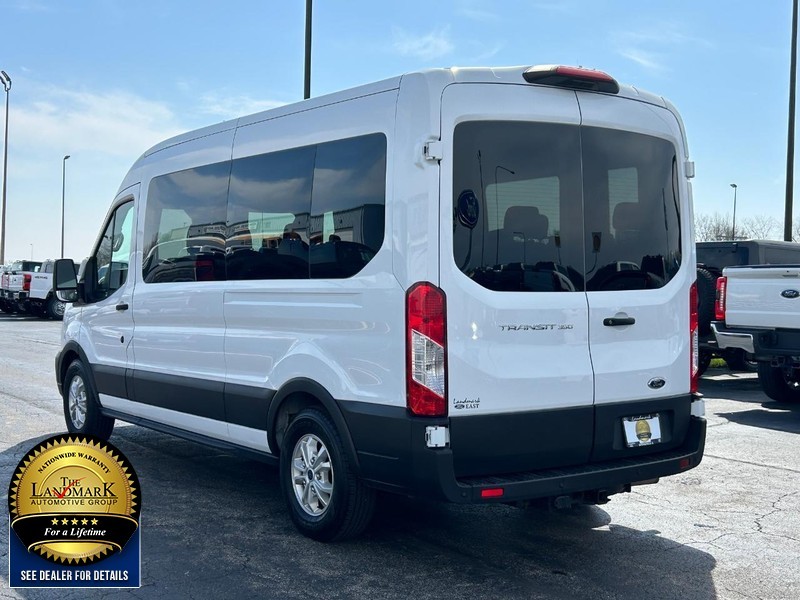 Ford Transit Passenger Wagon Vehicle Full-screen Gallery Image 6