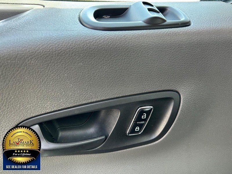 Ford Transit Passenger Wagon Vehicle Full-screen Gallery Image 8