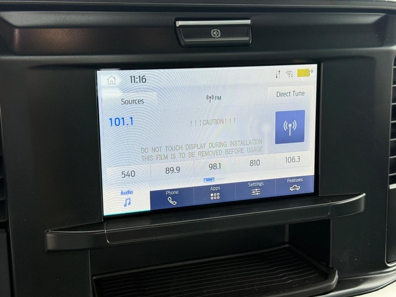 Ford Super Duty F-450 DRW Vehicle Full-screen Gallery Image 12