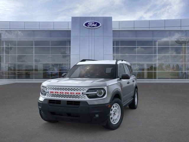 Ford Bronco Sport Vehicle Full-screen Gallery Image 2