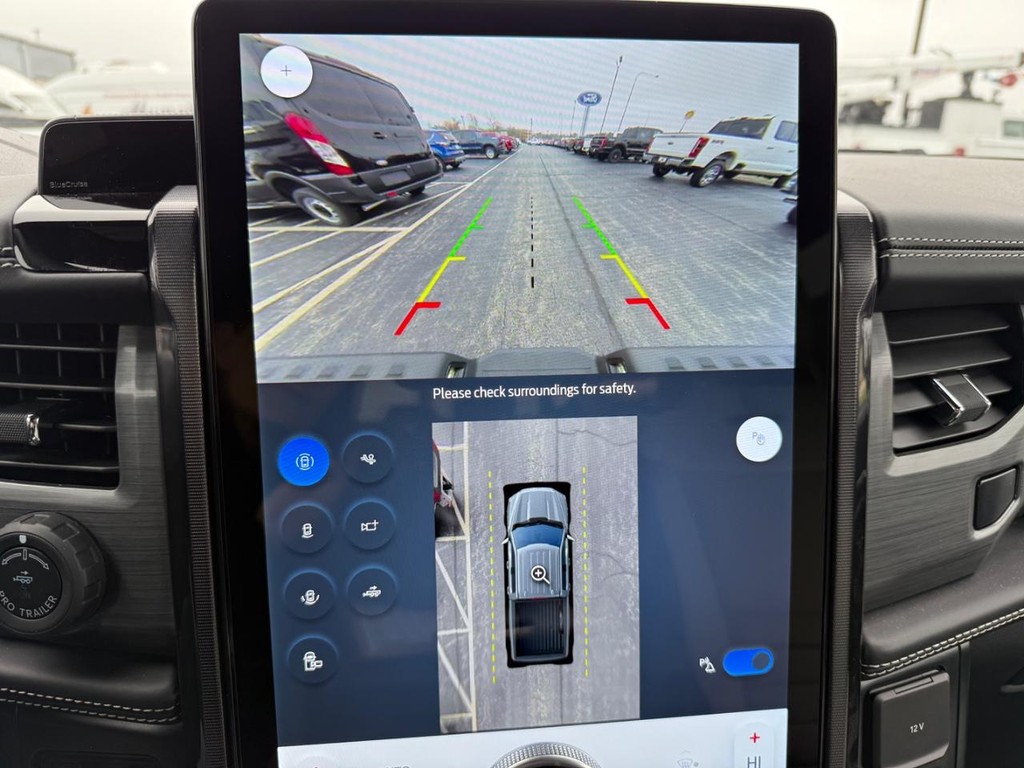 Ford F-150 Lightning Vehicle Full-screen Gallery Image 8