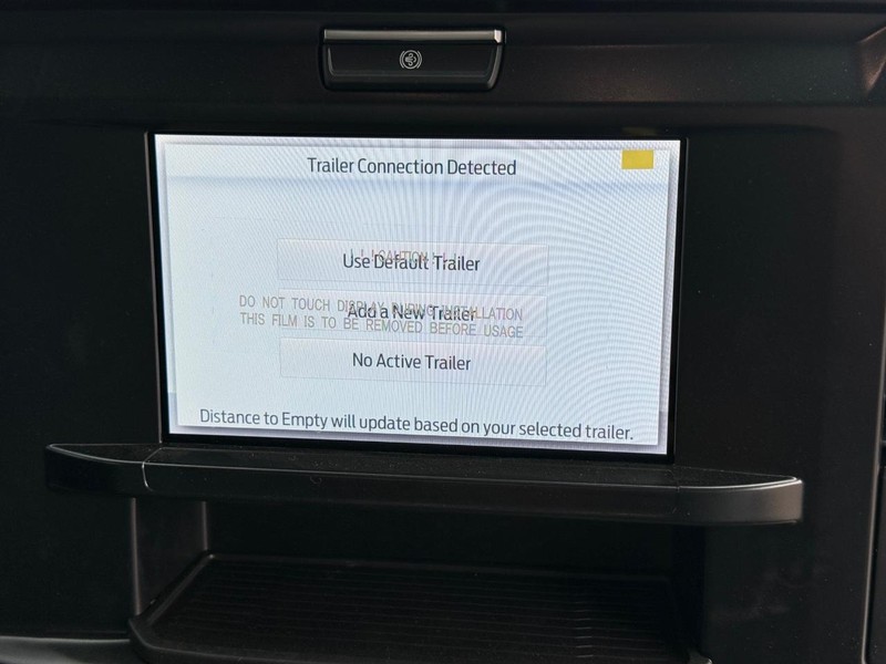 Ford Super Duty F-450 DRW Vehicle Full-screen Gallery Image 14