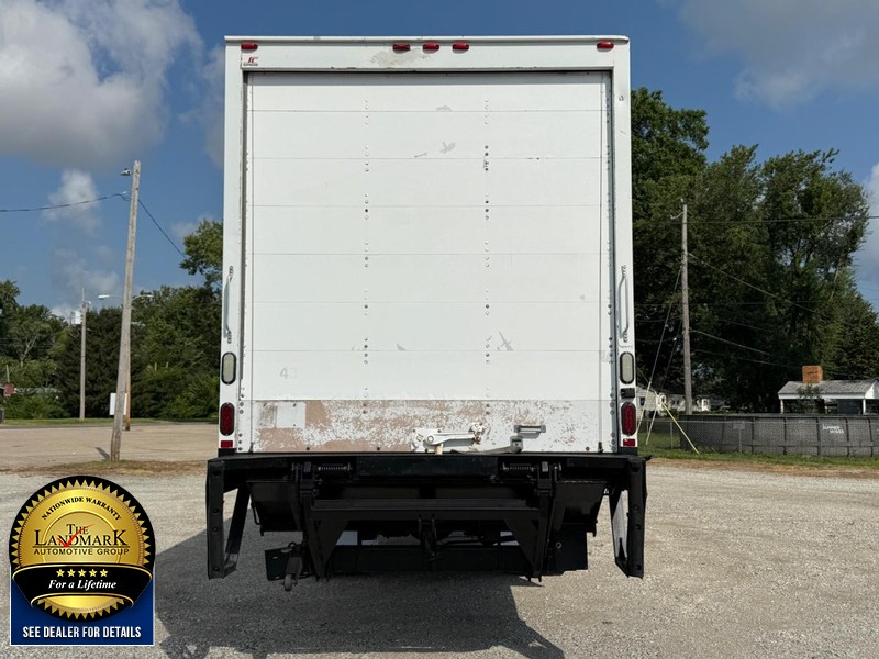 Ford Super Duty F-750 Straight Frame Vehicle Full-screen Gallery Image 4