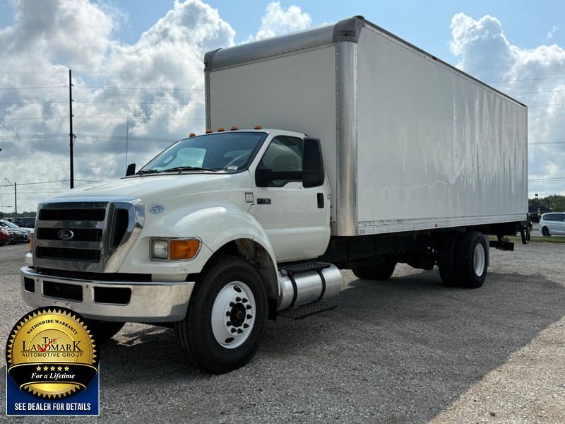 Ford Super Duty F-750 Straight Frame Vehicle Full-screen Gallery Image 8