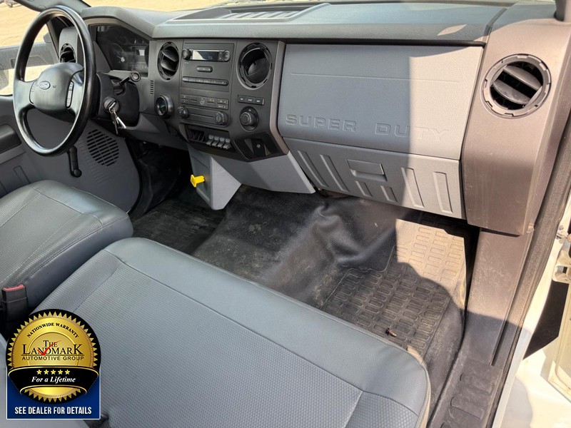 Ford Super Duty F-750 Straight Frame Vehicle Full-screen Gallery Image 13