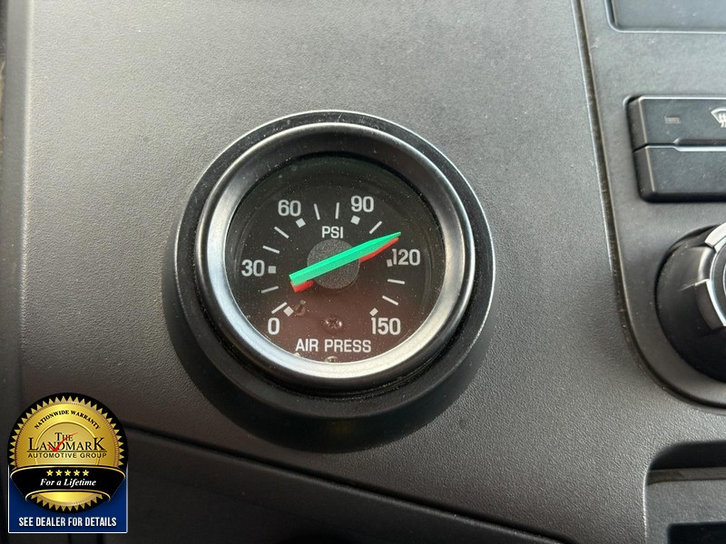 Ford Super Duty F-750 Straight Frame Vehicle Full-screen Gallery Image 17