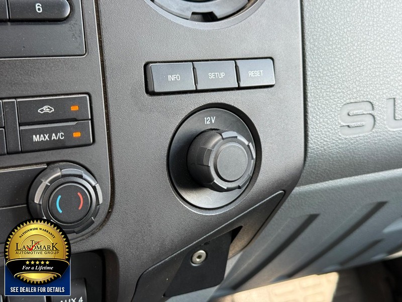 Ford Super Duty F-750 Straight Frame Vehicle Full-screen Gallery Image 19