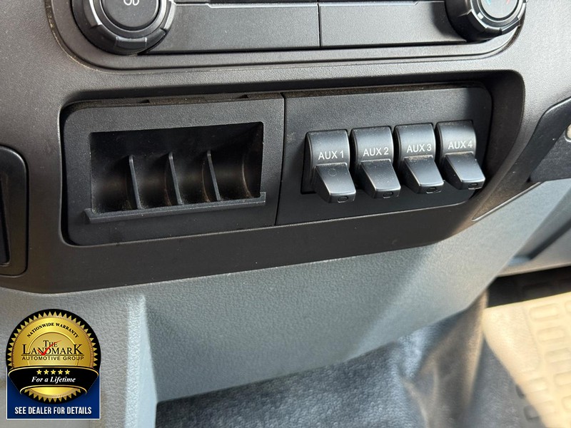 Ford Super Duty F-750 Straight Frame Vehicle Full-screen Gallery Image 20