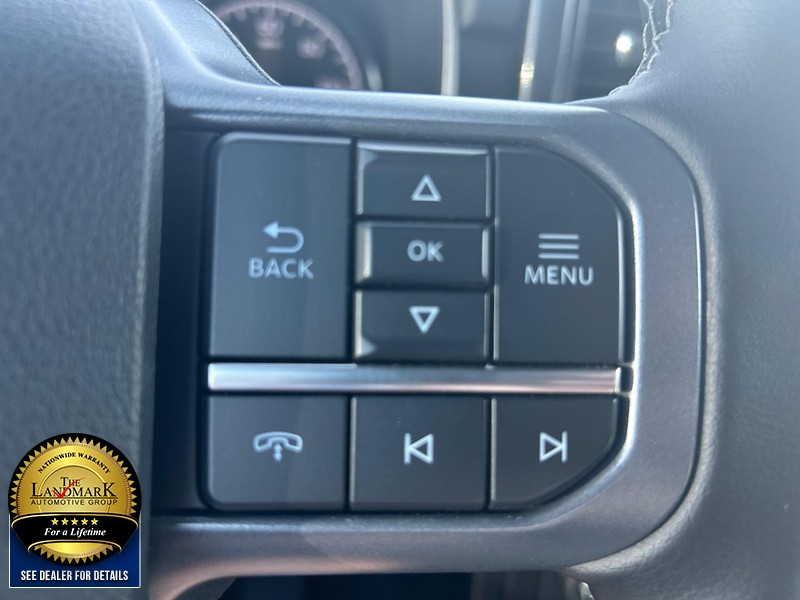 Ford F-150 Vehicle Full-screen Gallery Image 11