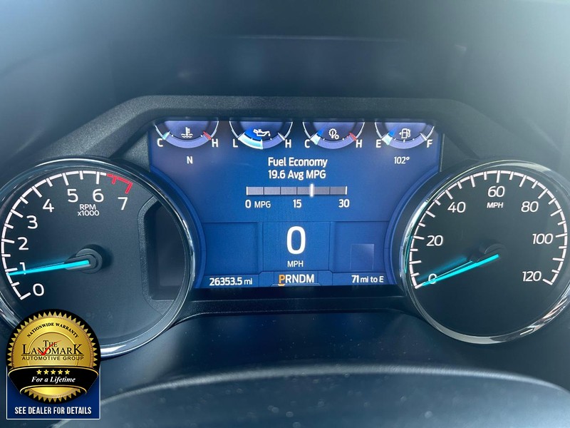 Ford F-150 Vehicle Full-screen Gallery Image 12