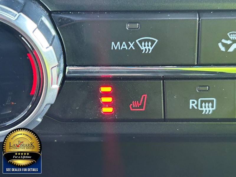 Ford F-150 Vehicle Full-screen Gallery Image 14