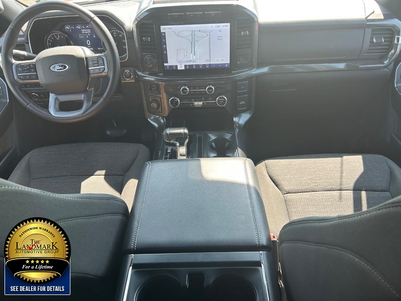 Ford F-150 Vehicle Full-screen Gallery Image 17