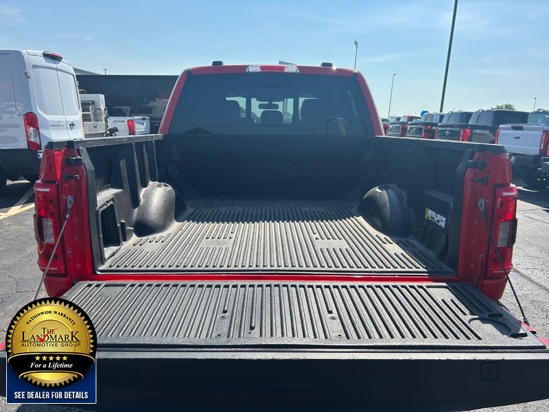 Ford F-150 Vehicle Full-screen Gallery Image 20