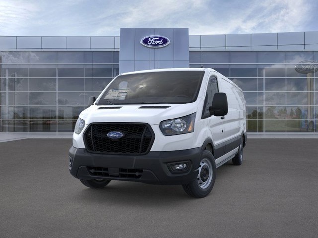 Ford Transit-250 Vehicle Full-screen Gallery Image 2