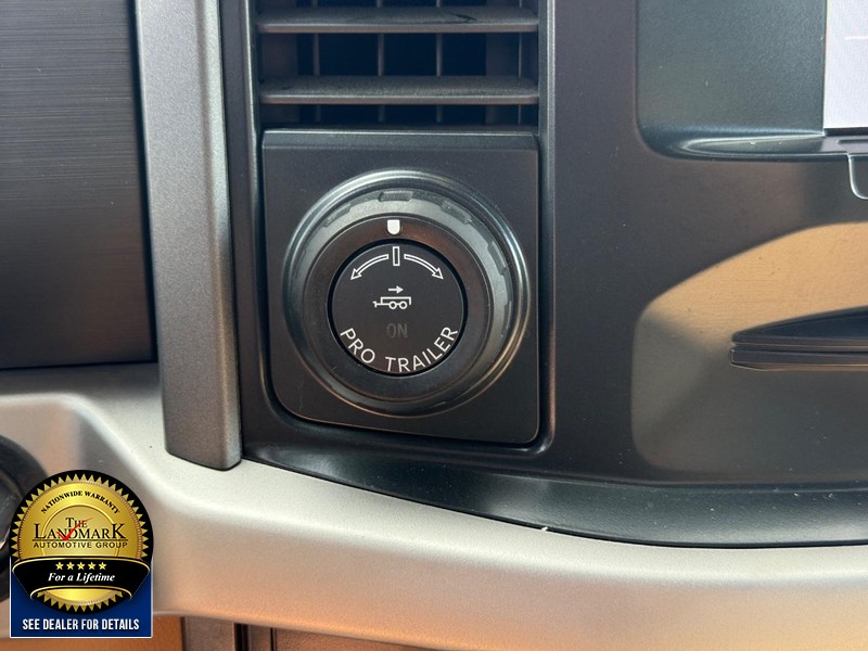 Ford F-150 Vehicle Full-screen Gallery Image 15