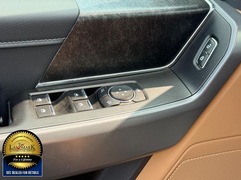 Ford F-150 Vehicle Full-screen Gallery Image 24