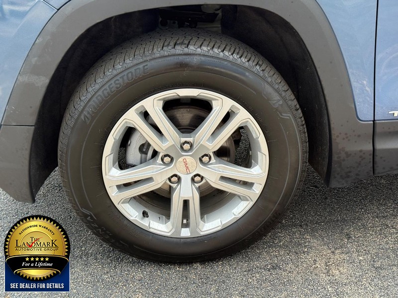 GMC Terrain Vehicle Full-screen Gallery Image 07