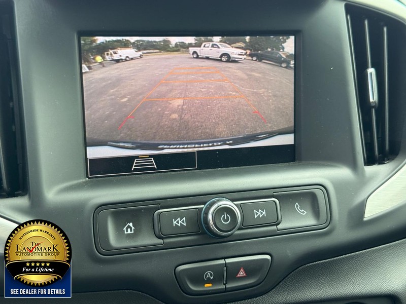 GMC Terrain Vehicle Full-screen Gallery Image 17