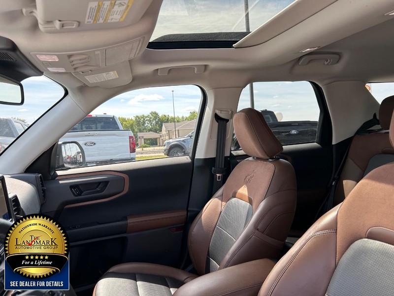 Ford Bronco Sport Vehicle Full-screen Gallery Image 9