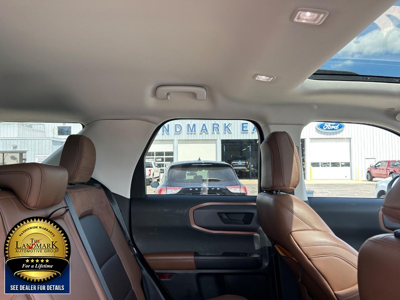 Ford Bronco Sport Vehicle Full-screen Gallery Image 15