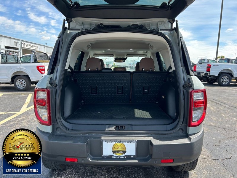 Ford Bronco Sport Vehicle Full-screen Gallery Image 18