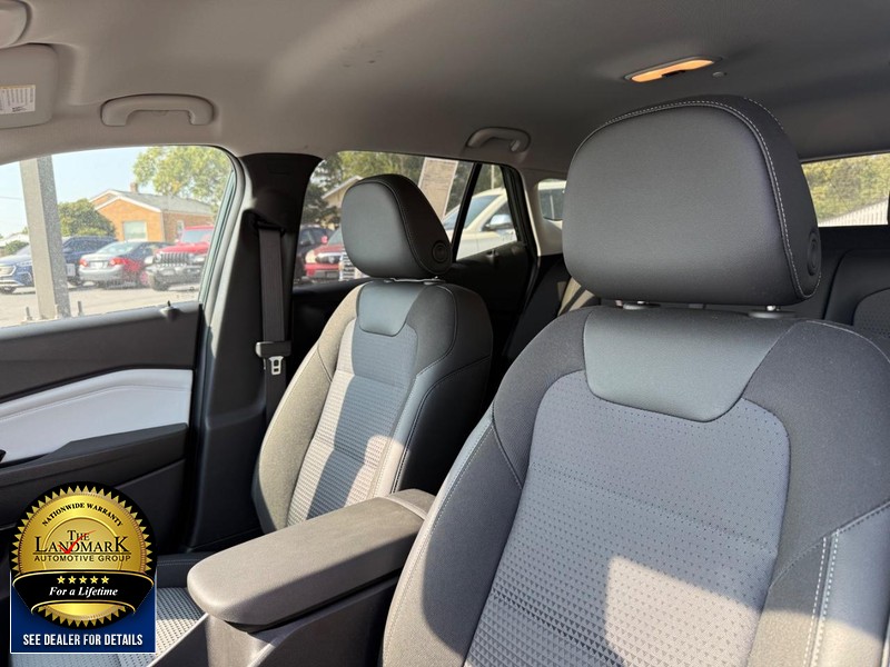 Chevrolet Trax Vehicle Full-screen Gallery Image 09