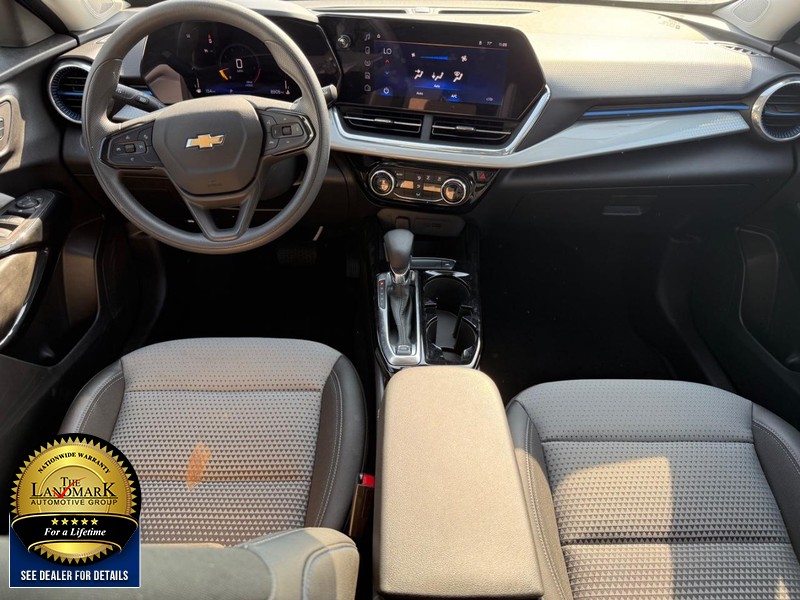 Chevrolet Trax Vehicle Full-screen Gallery Image 15