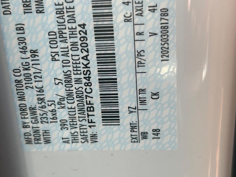 Ford Transit Cargo Van Vehicle Full-screen Gallery Image 15