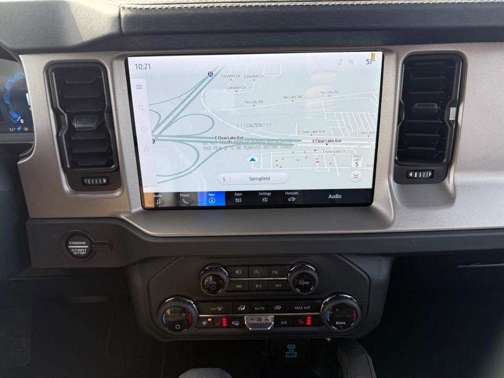 Ford Bronco Vehicle Full-screen Gallery Image 19