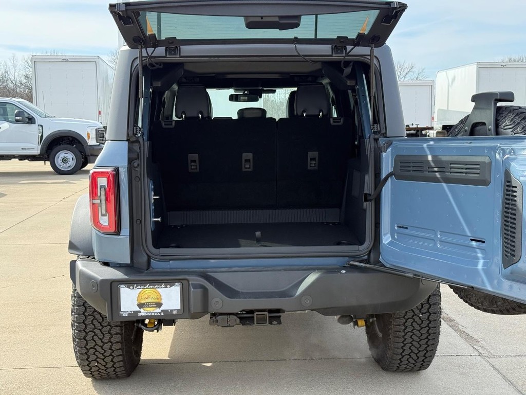 Ford Bronco Vehicle Full-screen Gallery Image 20