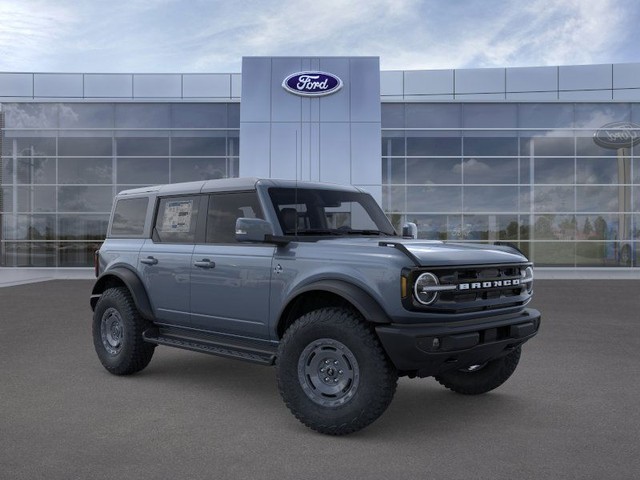 Ford Bronco Vehicle Full-screen Gallery Image 7