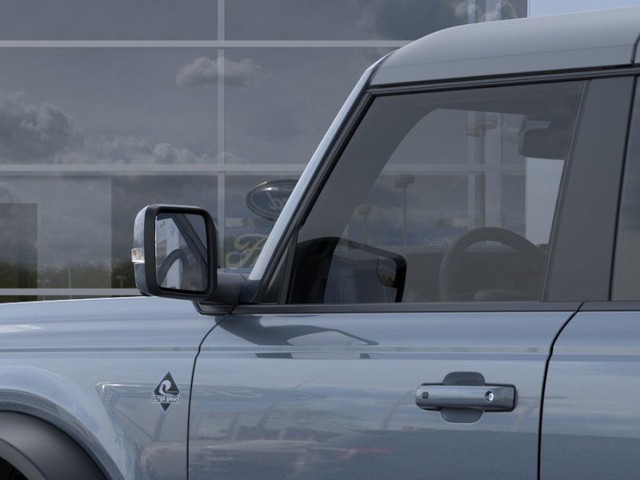 Ford Bronco Vehicle Full-screen Gallery Image 22