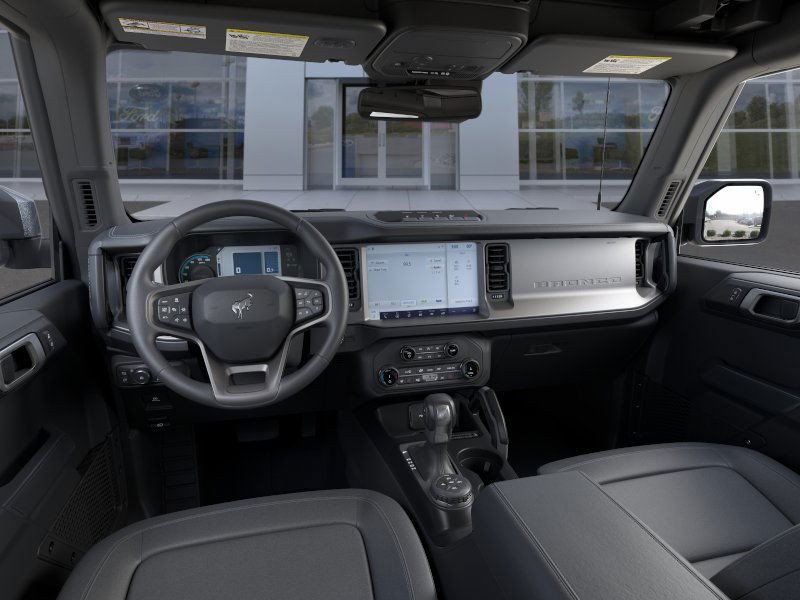 Ford Bronco Vehicle Full-screen Gallery Image 9