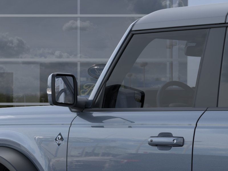 Ford Bronco Vehicle Full-screen Gallery Image 22