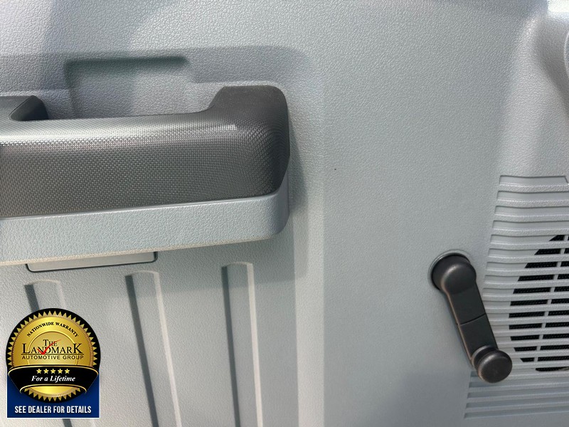 Ford F-750 Straight Frame Gas Vehicle Full-screen Gallery Image 4