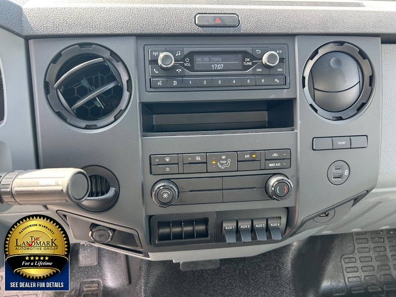 Ford F-750 Straight Frame Gas Vehicle Full-screen Gallery Image 10