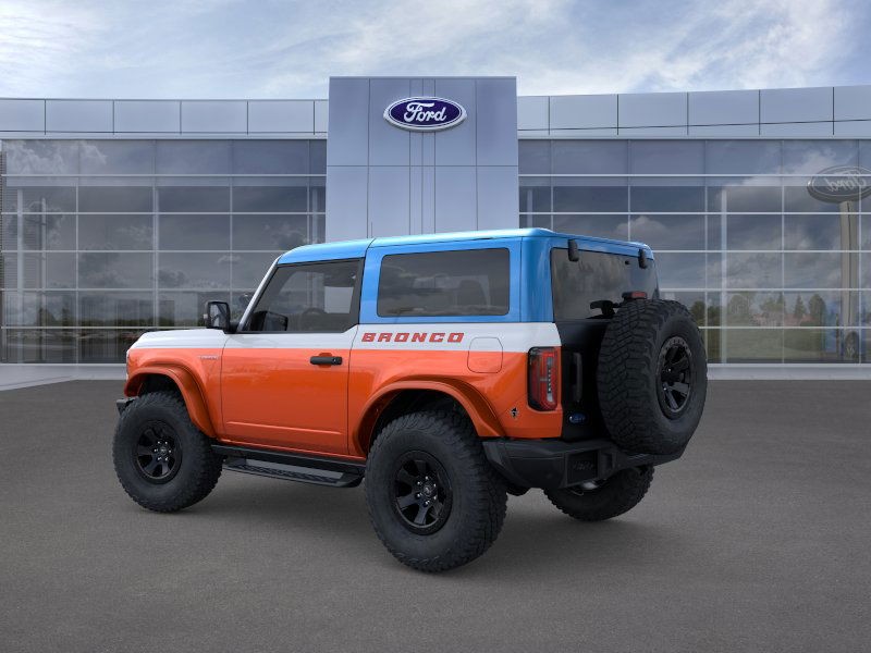 Ford Bronco Vehicle Full-screen Gallery Image 4