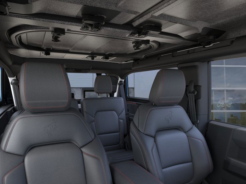 Ford Bronco Vehicle Full-screen Gallery Image 12