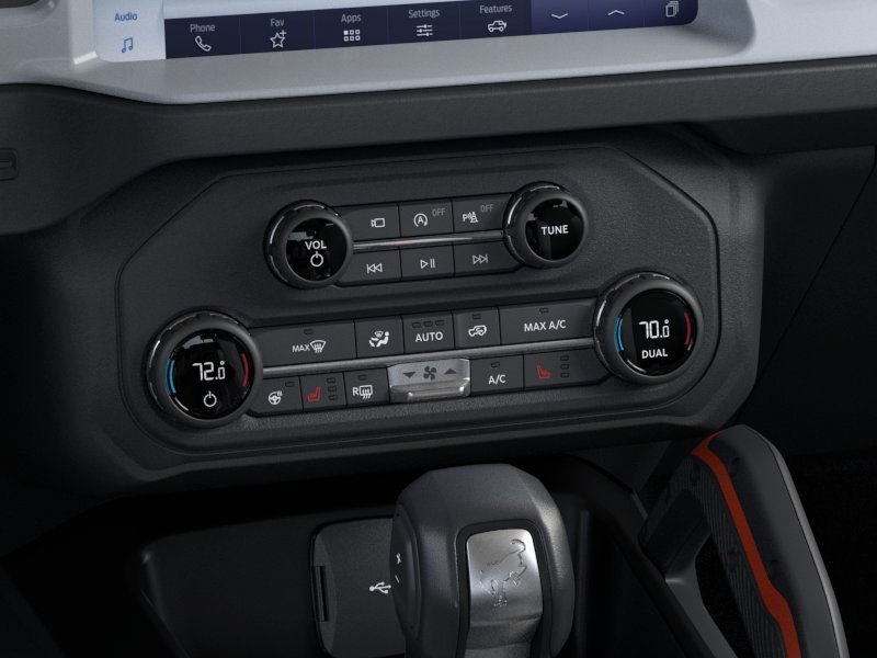 Ford Bronco Vehicle Full-screen Gallery Image 16