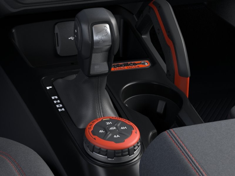 Ford Bronco Vehicle Full-screen Gallery Image 17