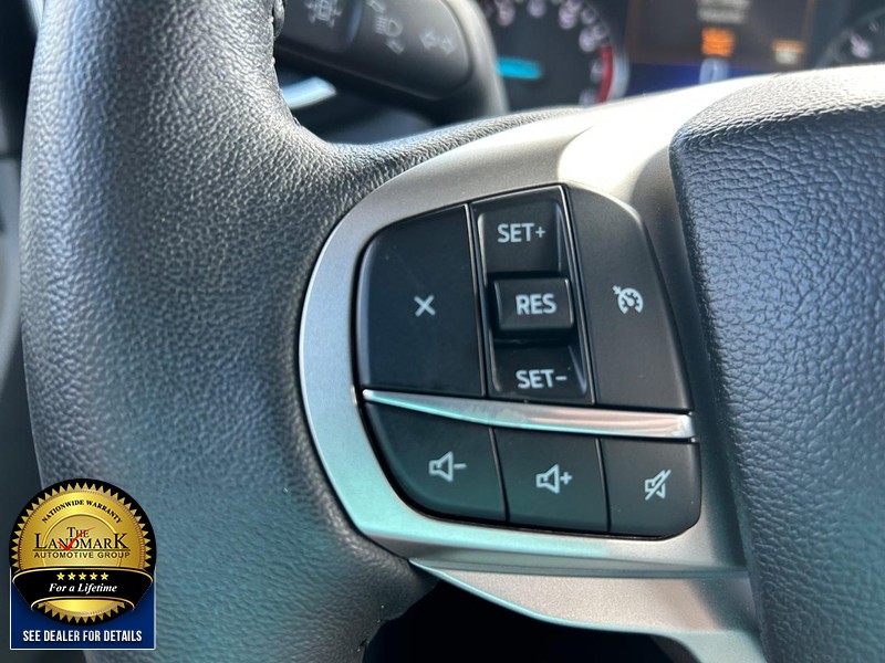 Ford Explorer Vehicle Full-screen Gallery Image 10