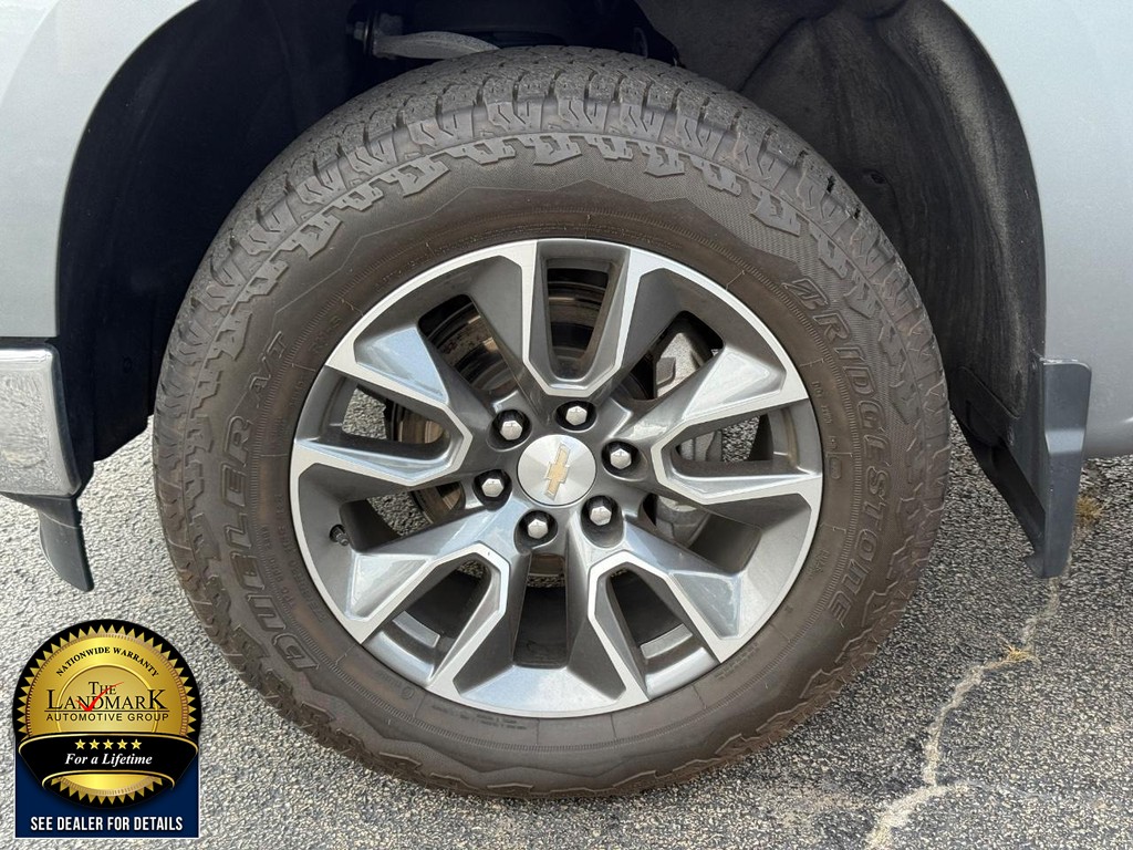 Chevrolet Silverado 1500 Vehicle Full-screen Gallery Image 20