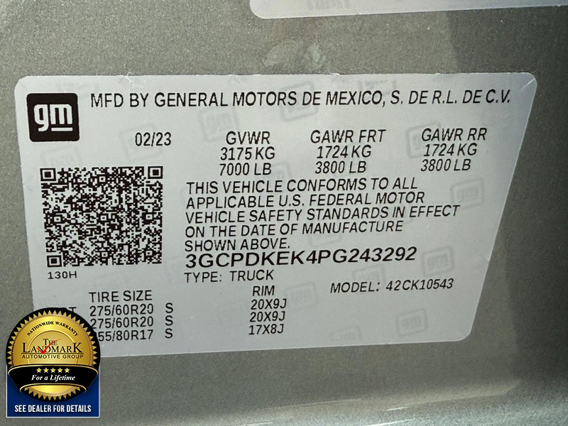 Chevrolet Silverado 1500 Vehicle Full-screen Gallery Image 24